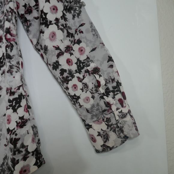 Talbots Long Sleeve Roll-Tab Blouse Gray Floral Full Button Collared Shirt Small - Picture 8 of 12